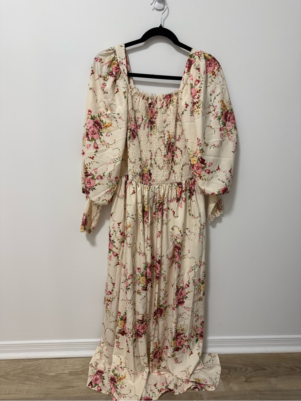 Cream Floral Smocked Maxi Dress with Puff Sleeves - Picture 2 of 3